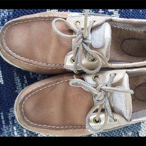 Super cute well loved Sperry’s gold and tan